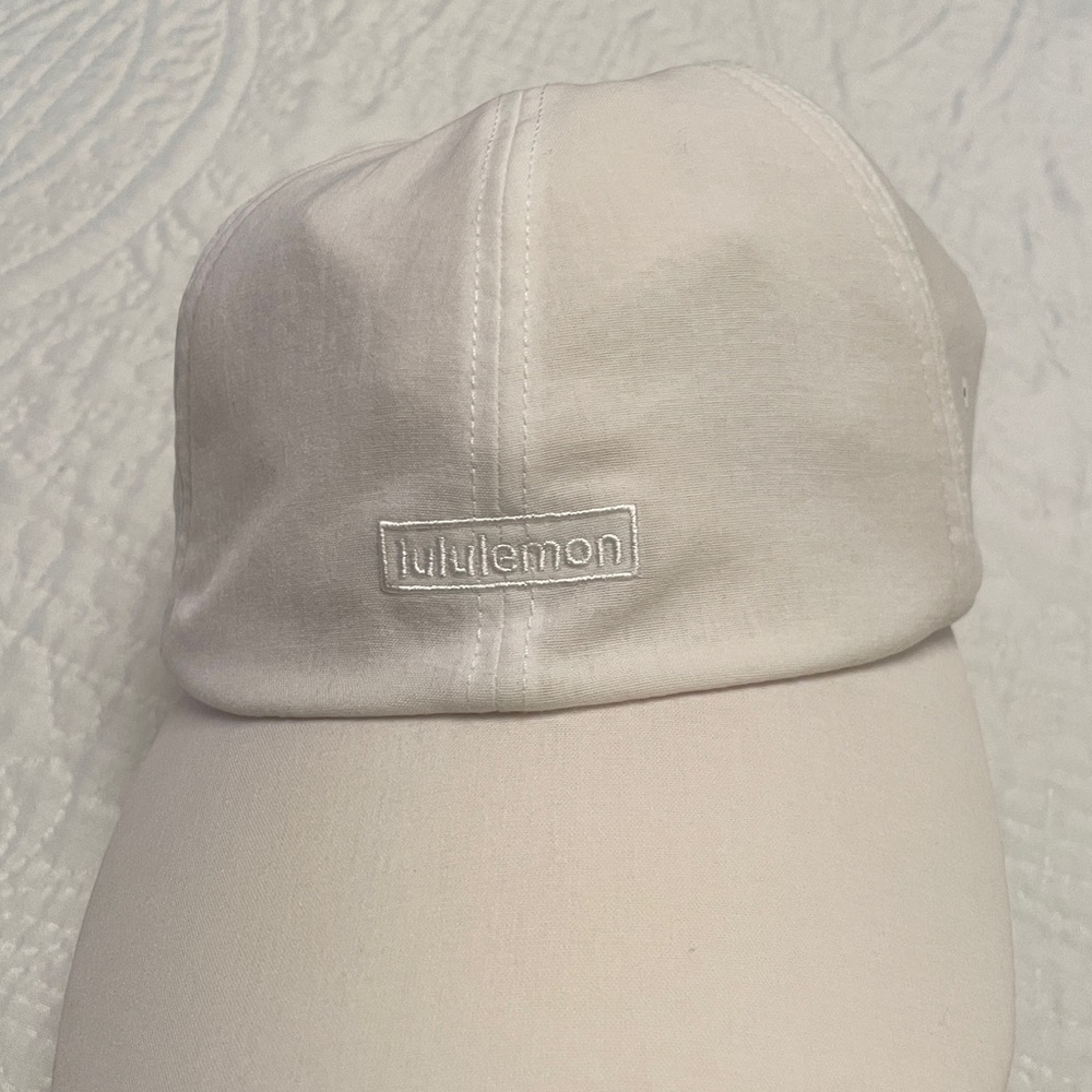Lululemon Athletica White Lightweight Cap Hat Great Condition